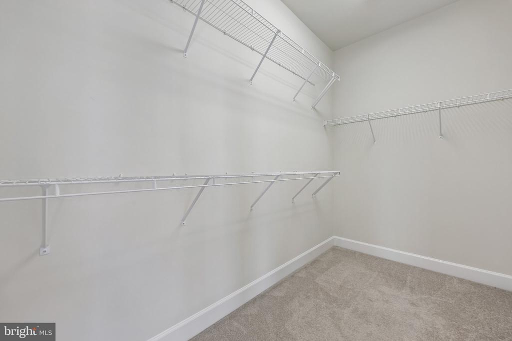 2213 OBERLIN DRIVE