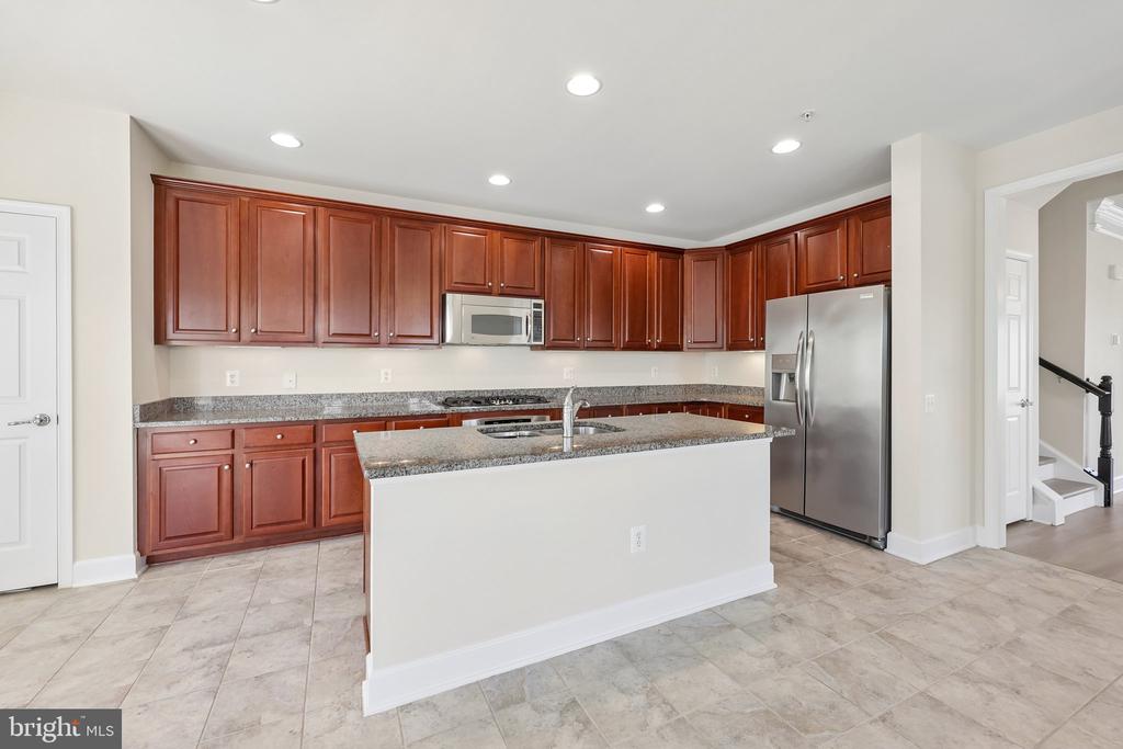 2213 OBERLIN DRIVE