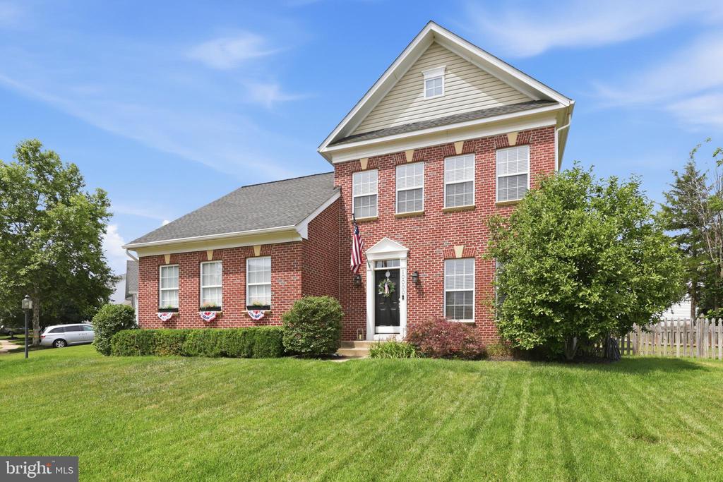 10000 DARNAWAY COURT