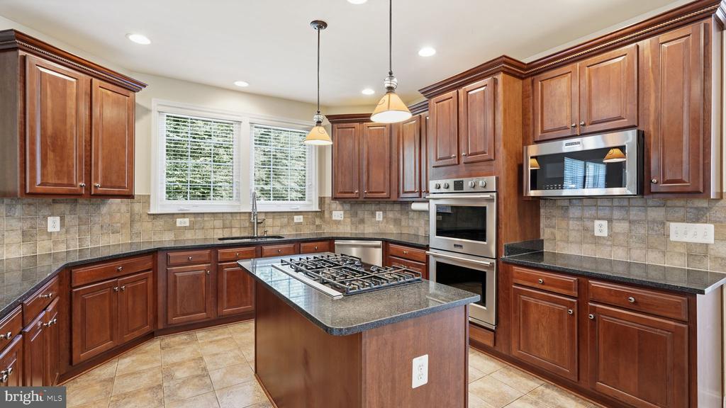 6645 PASSAGE CREEK LANE
