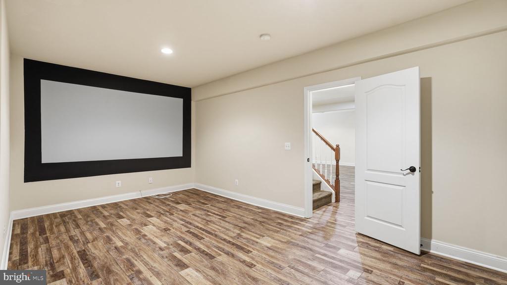 6645 PASSAGE CREEK LANE