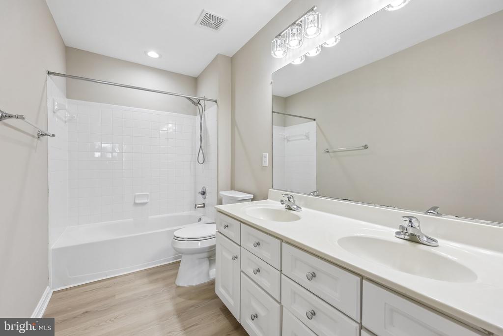 8510 LANIER OVERLOOK COURT