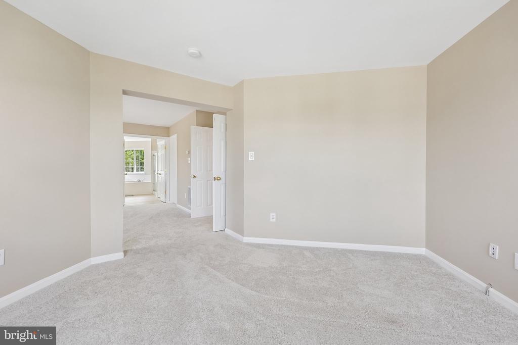 8510 LANIER OVERLOOK COURT