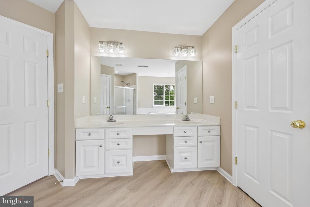 8510 LANIER OVERLOOK COURT