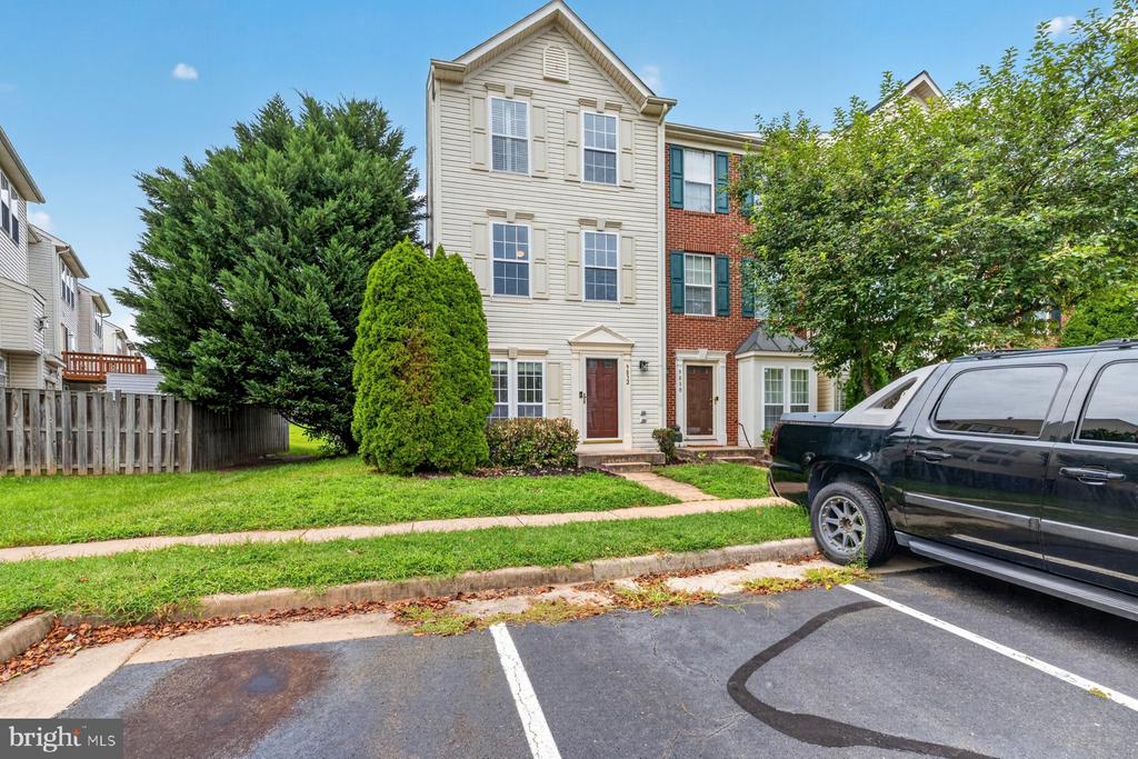 9832 MAITLAND LOOP