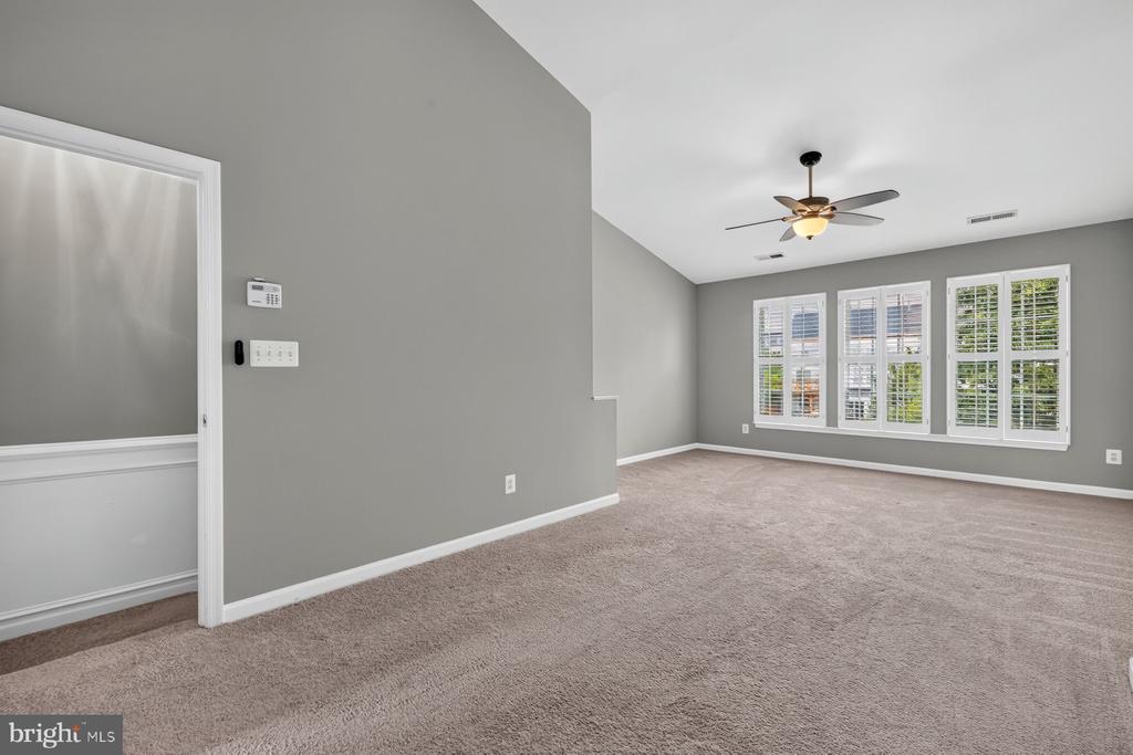 9832 MAITLAND LOOP