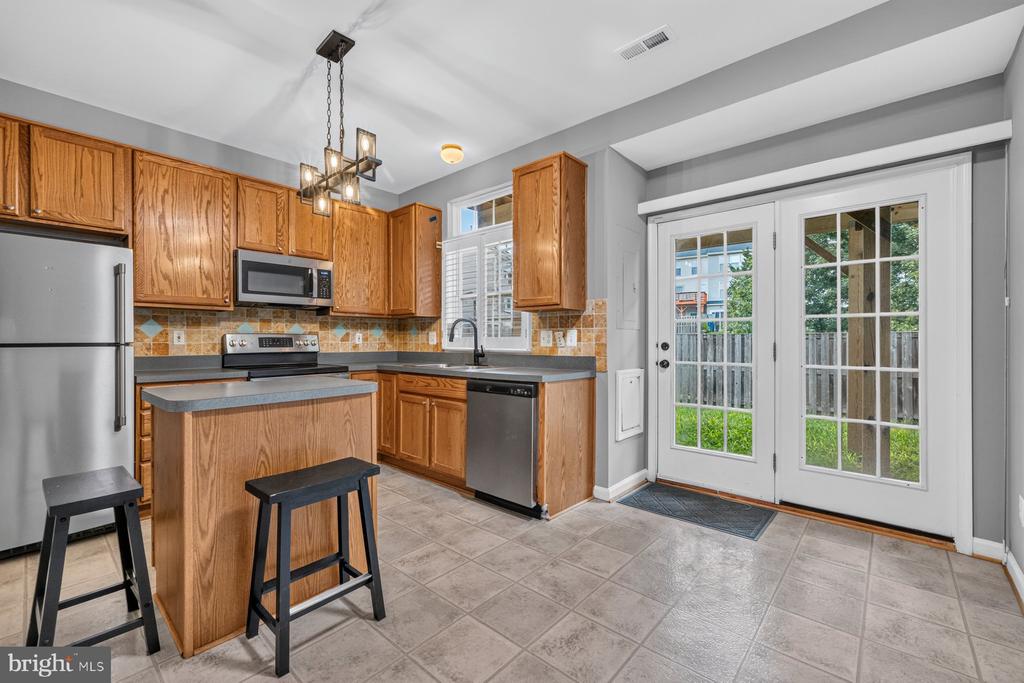 9832 MAITLAND LOOP