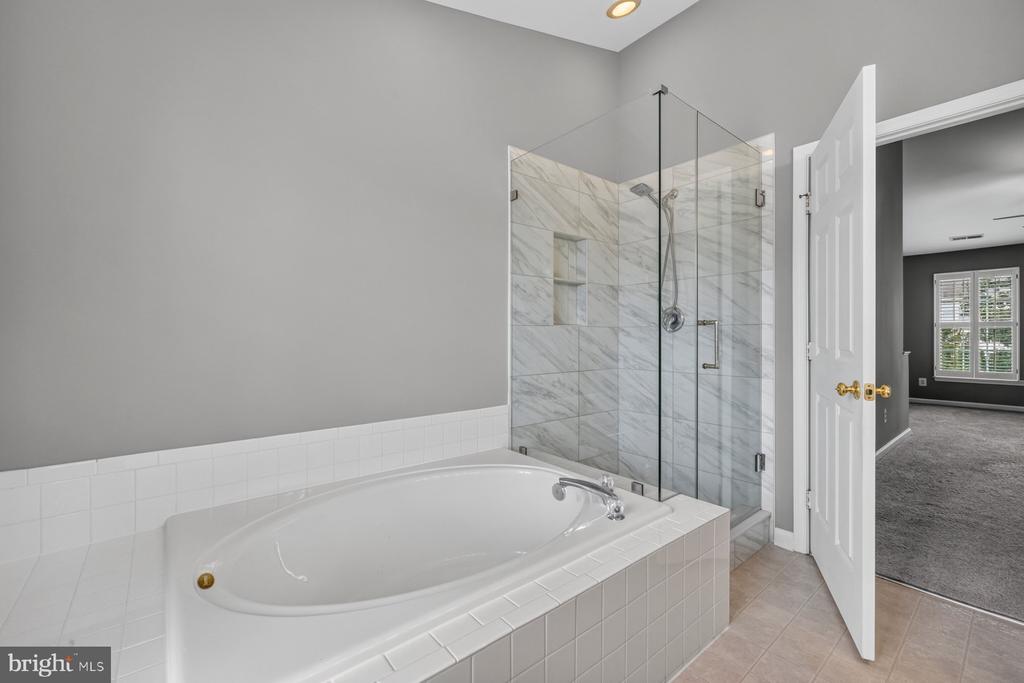 9832 MAITLAND LOOP