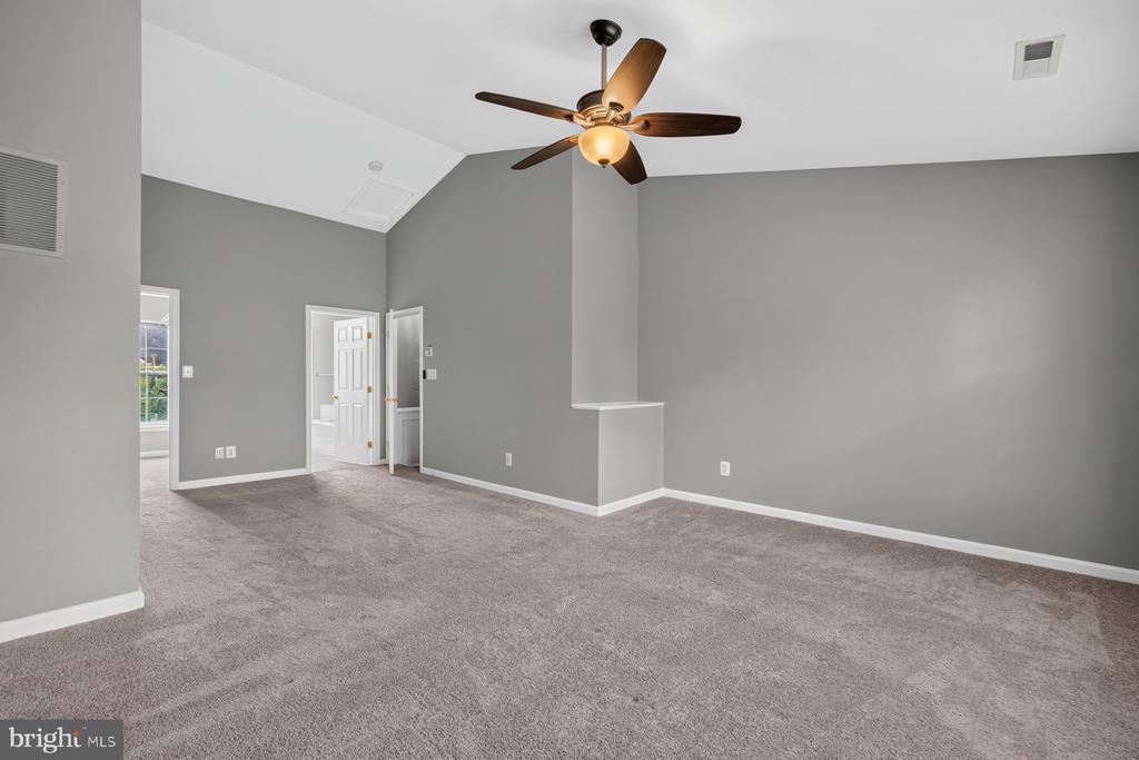 9832 MAITLAND LOOP
