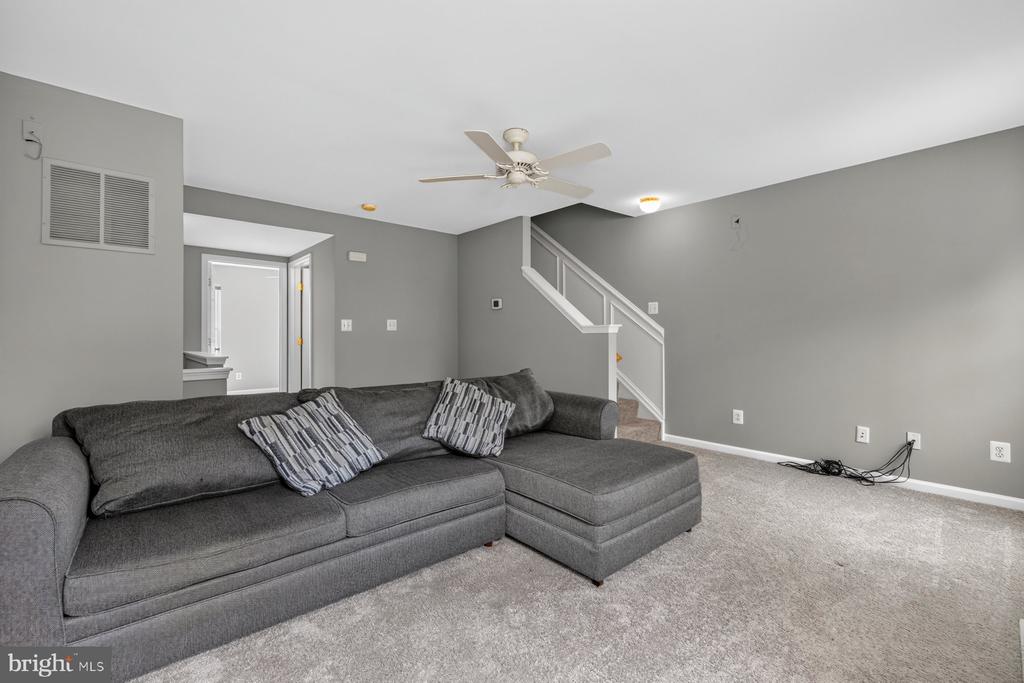 9832 MAITLAND LOOP