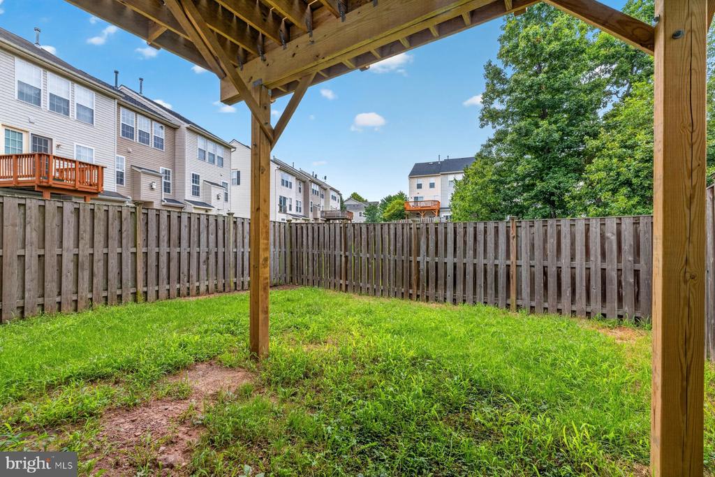 9832 MAITLAND LOOP