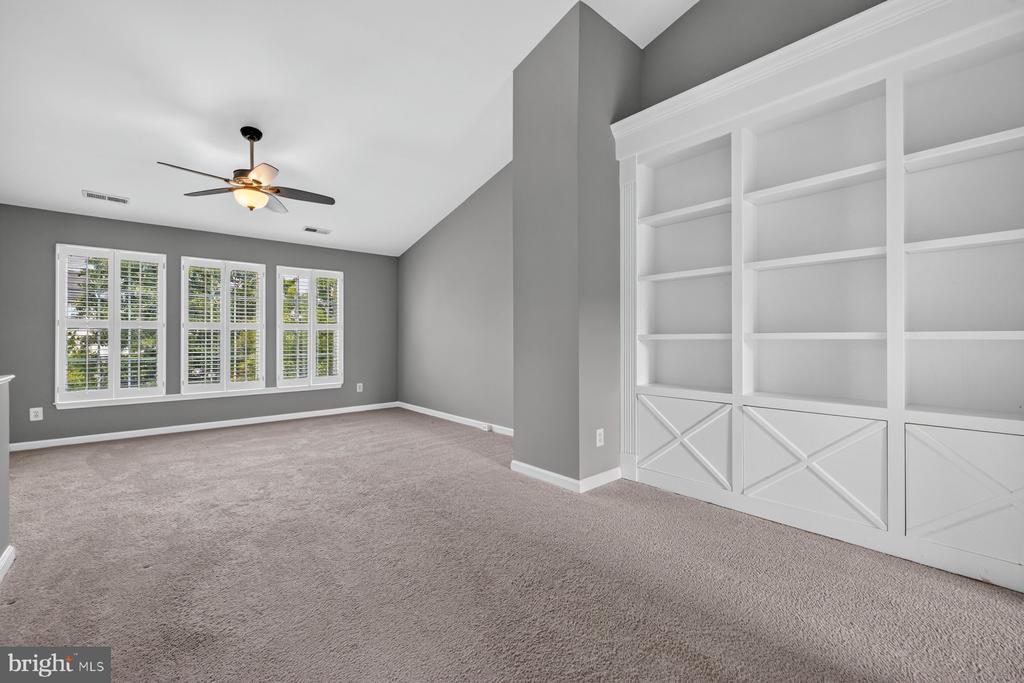9832 MAITLAND LOOP