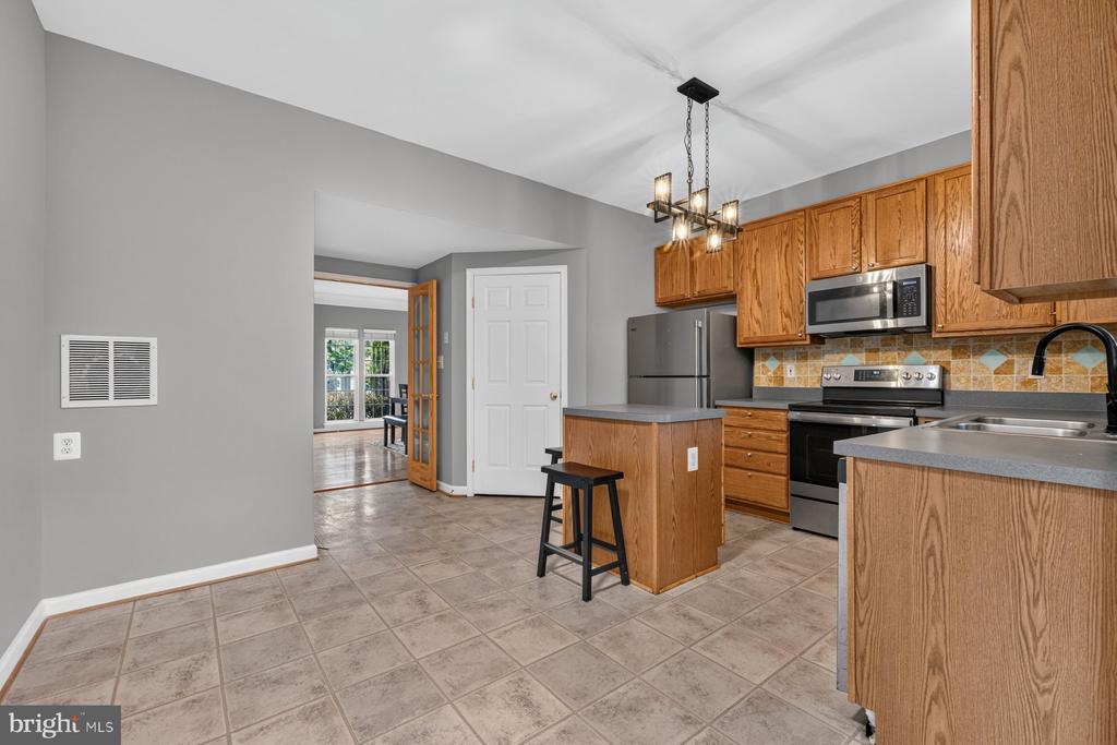 9832 MAITLAND LOOP