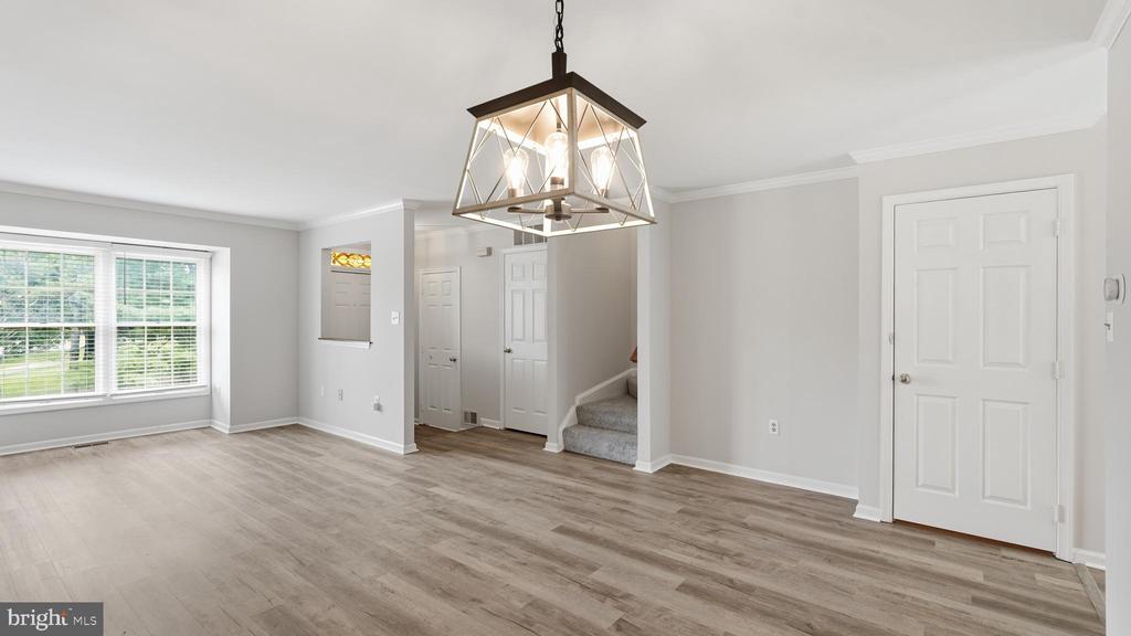 7843 SABRE COURT