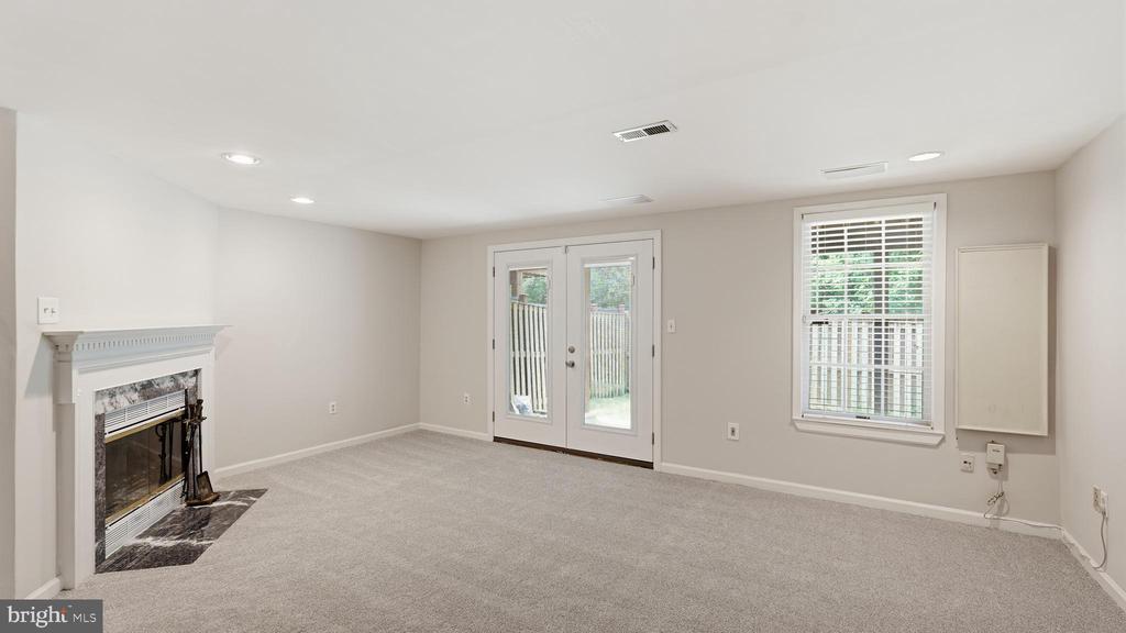7843 SABRE COURT