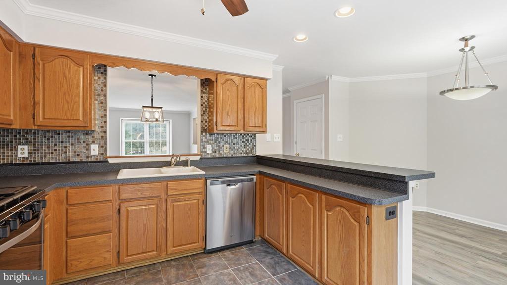 7843 SABRE COURT