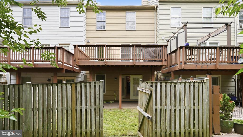7843 SABRE COURT
