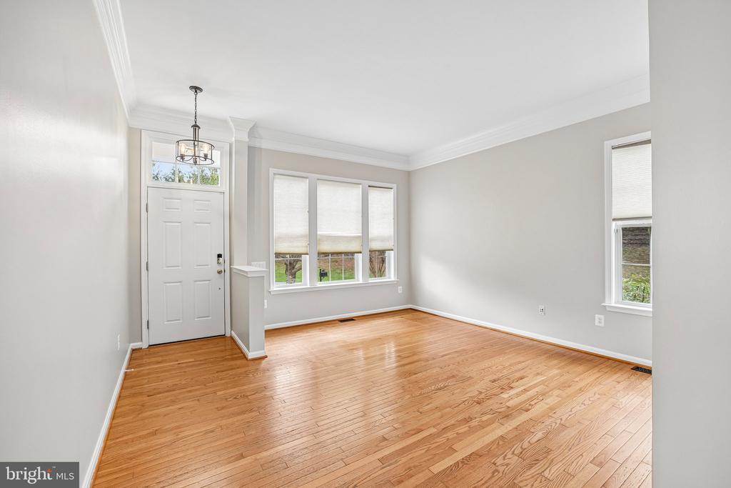 12868 ARNOT LANE