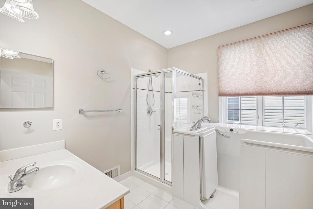 12868 ARNOT LANE