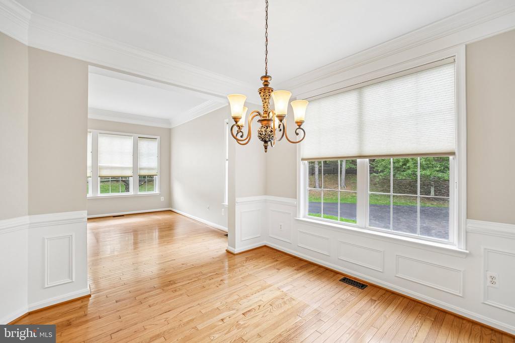 12868 ARNOT LANE