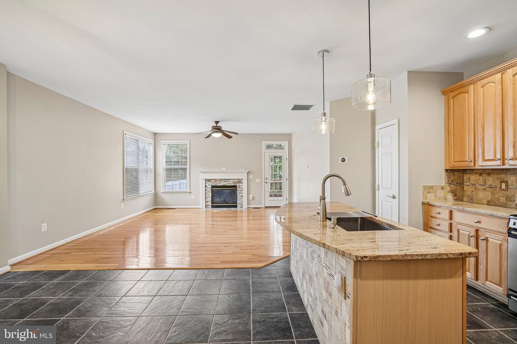 12868 ARNOT LANE