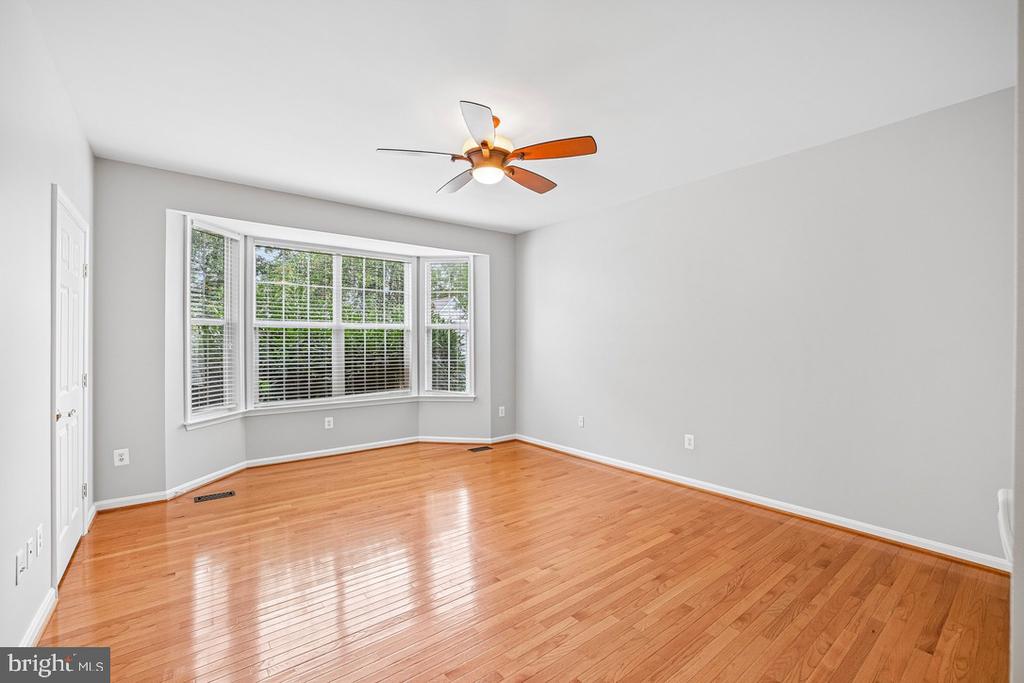 12868 ARNOT LANE