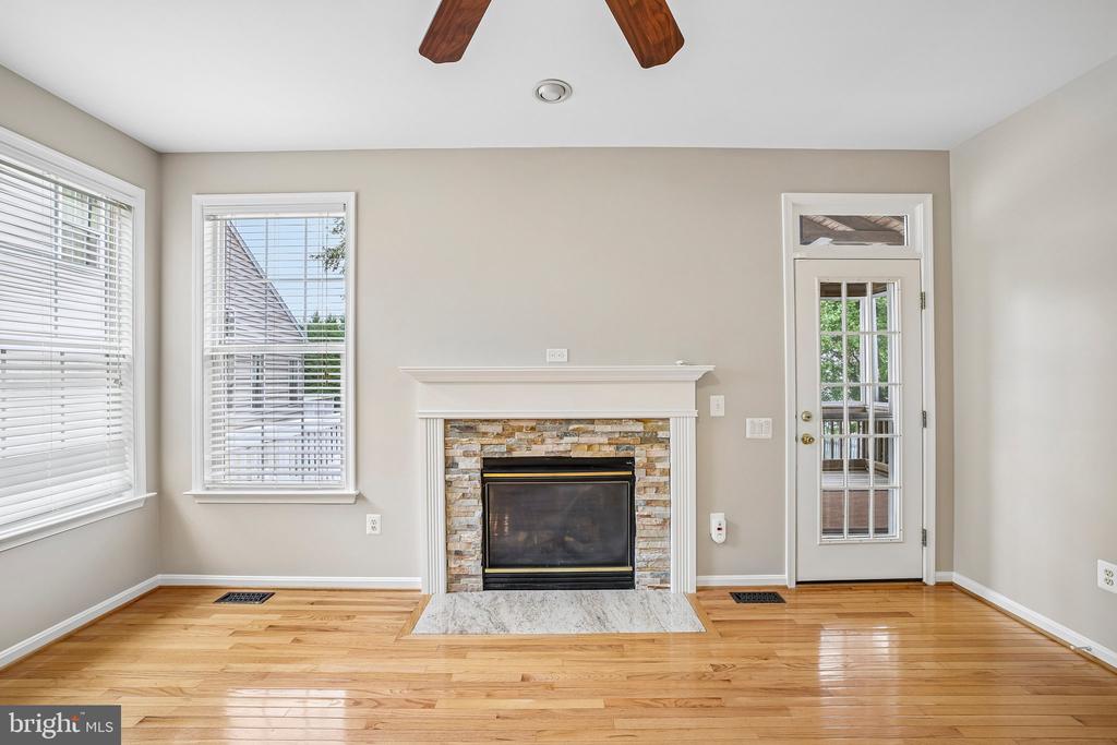 12868 ARNOT LANE