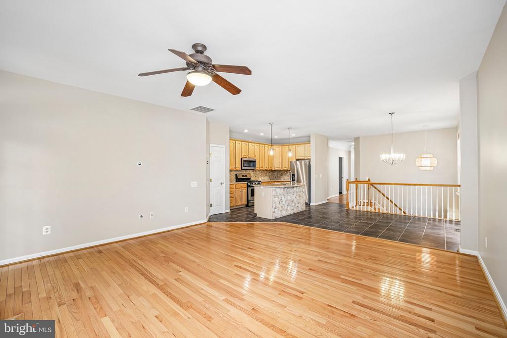 12868 ARNOT LANE