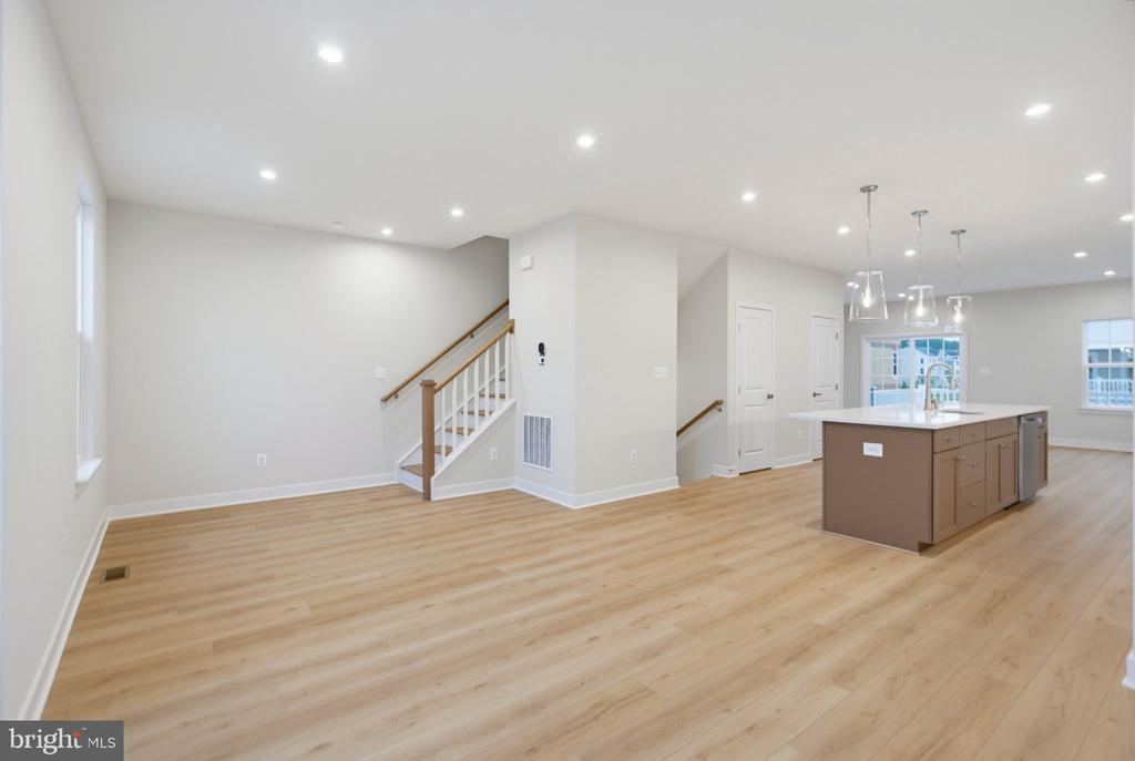 14408 FREEDOM LANE