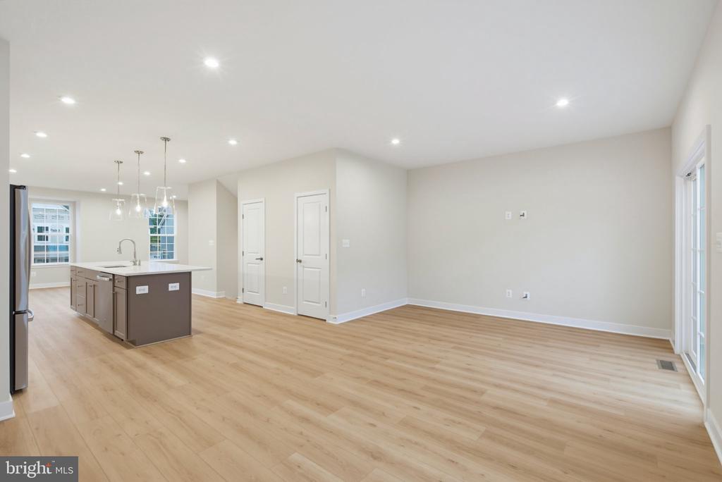 14408 FREEDOM LANE