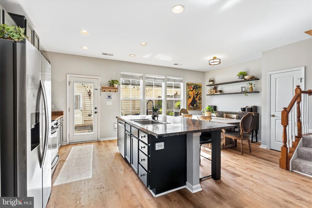 9228 ALVYN LAKE CIRCLE