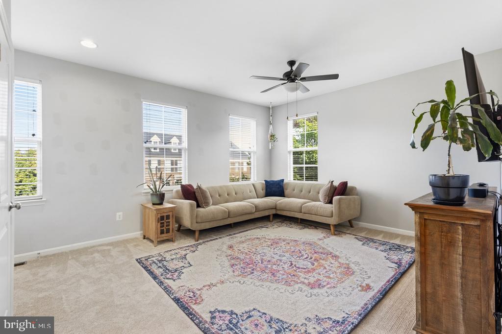 9228 ALVYN LAKE CIRCLE
