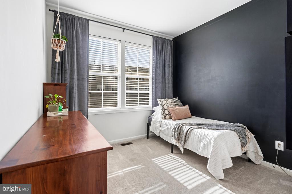 9228 ALVYN LAKE CIRCLE