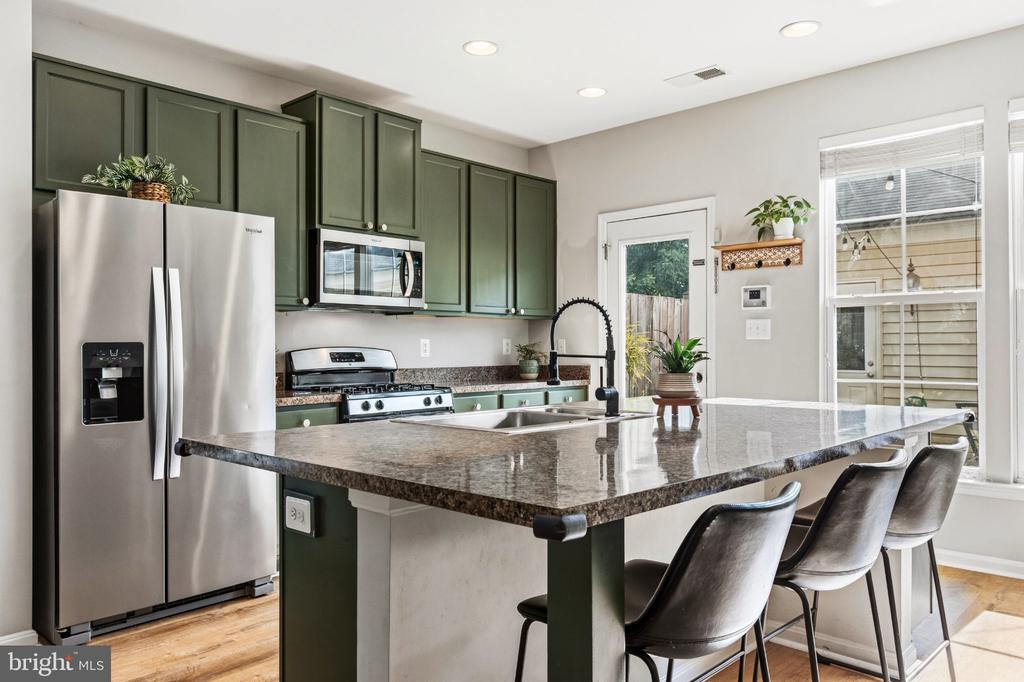 9228 ALVYN LAKE CIRCLE