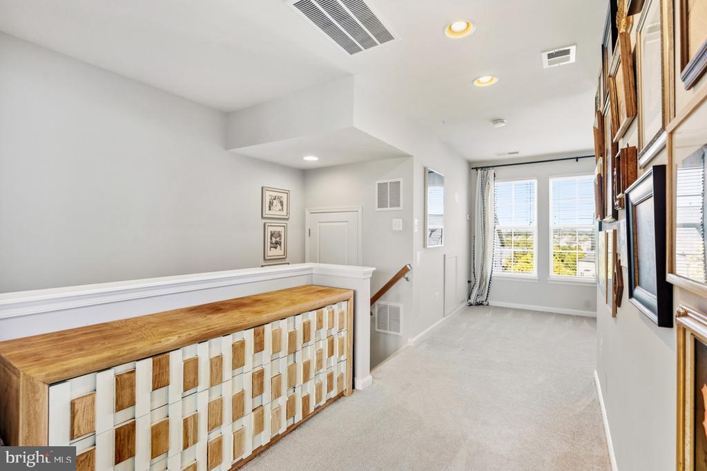 9228 ALVYN LAKE CIRCLE