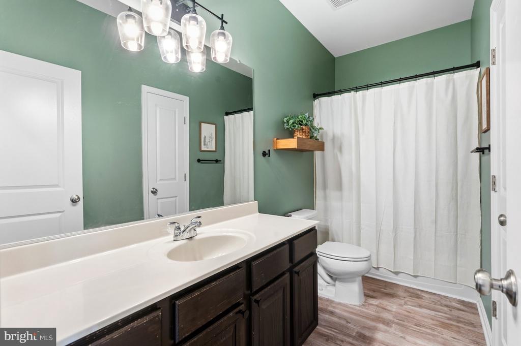 9228 ALVYN LAKE CIRCLE