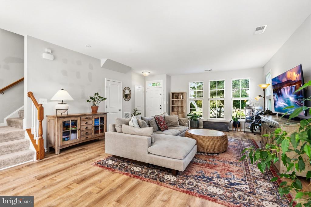 9228 ALVYN LAKE CIRCLE