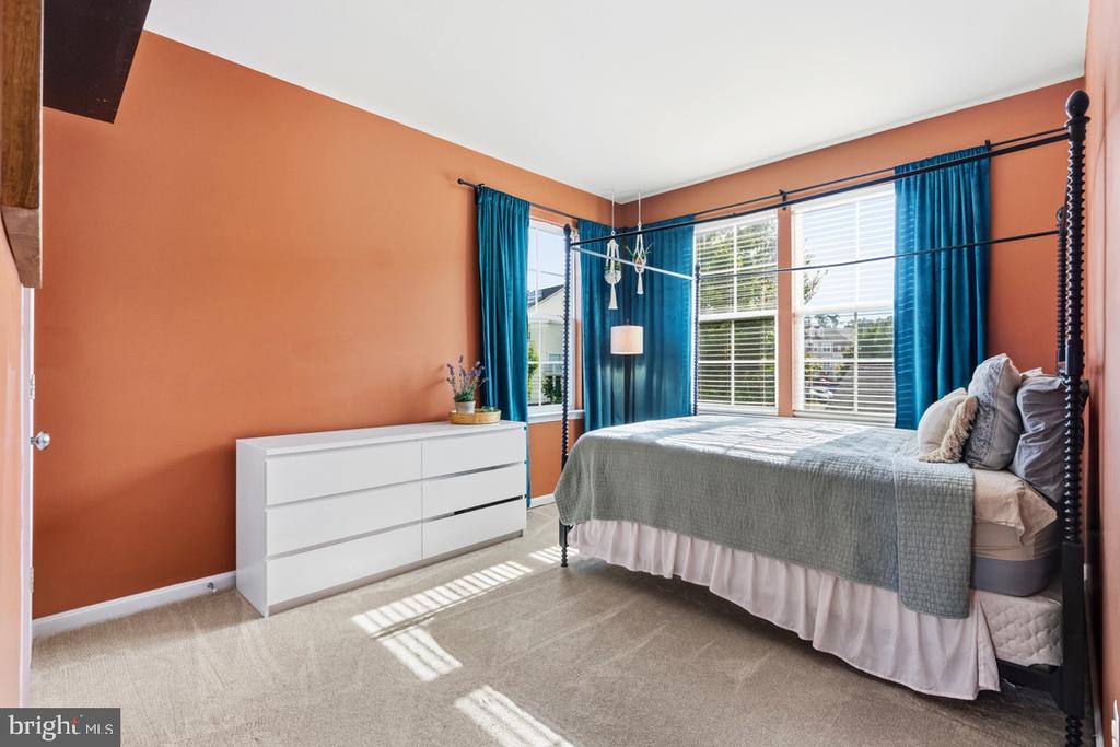 9228 ALVYN LAKE CIRCLE