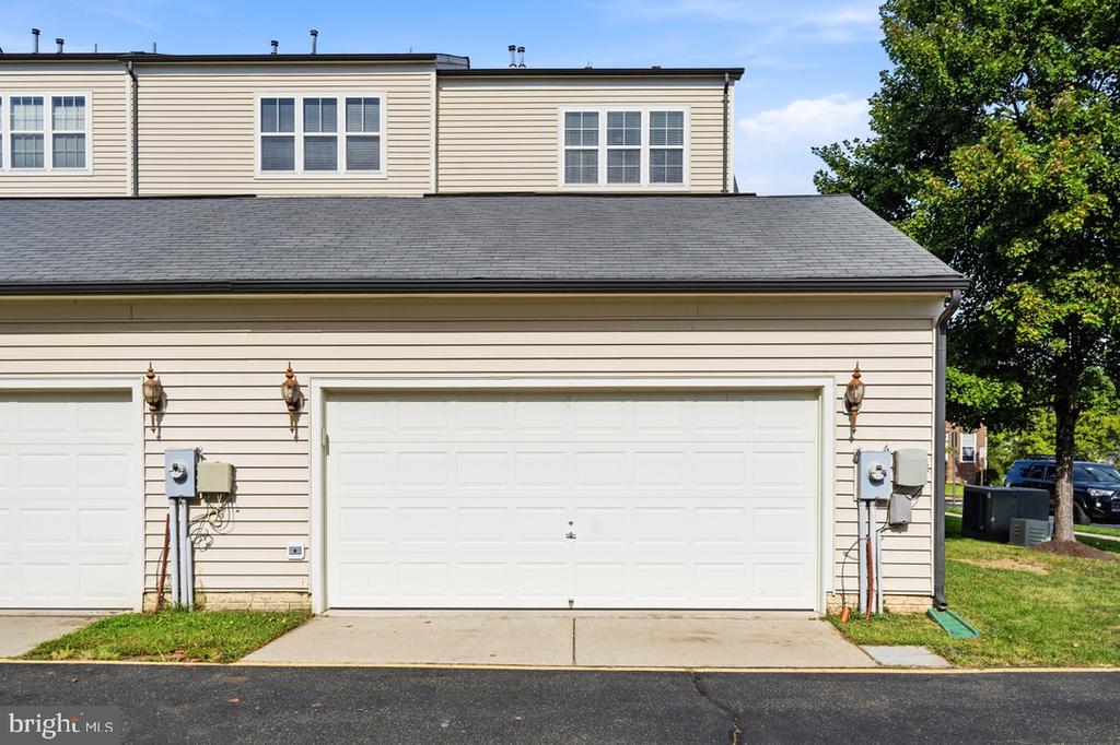 9228 ALVYN LAKE CIRCLE
