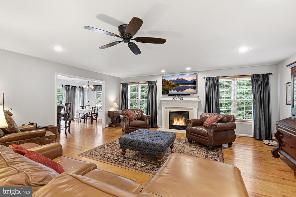 6028 WATERMAN DRIVE