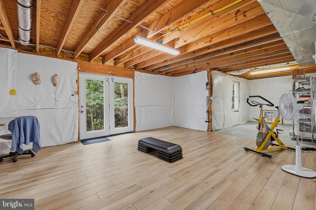 6028 WATERMAN DRIVE