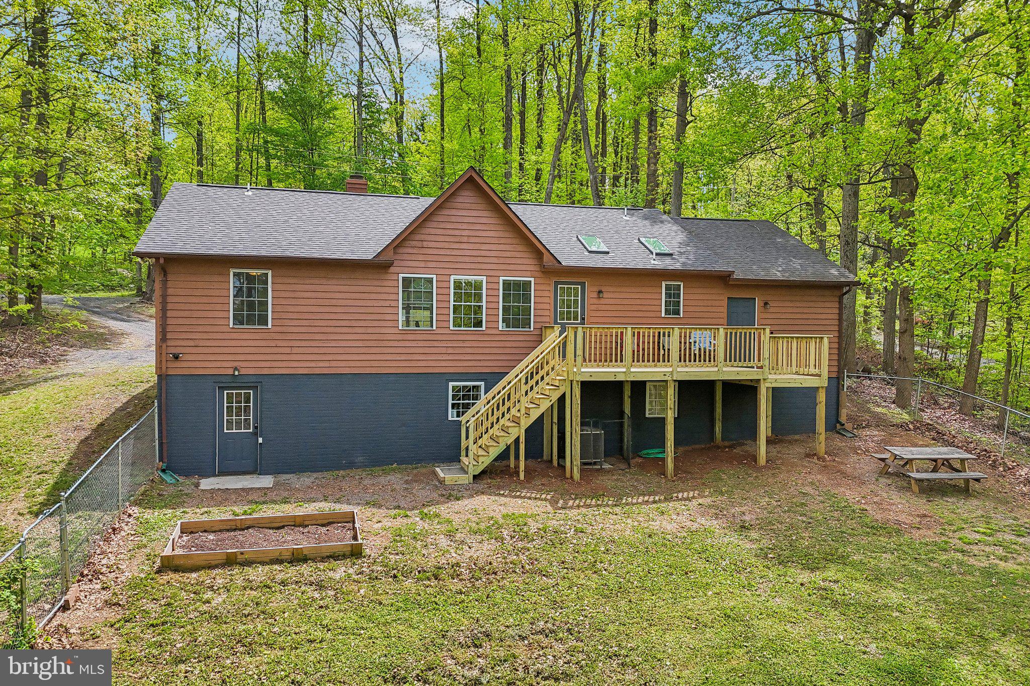 141 HICKORY NUT ROAD
