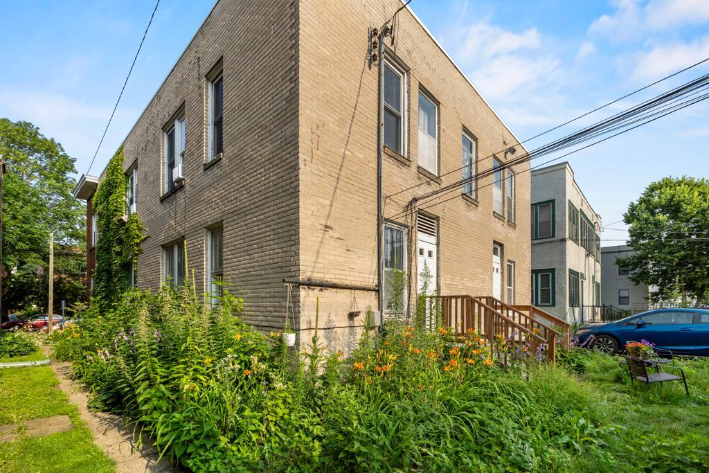 3133 Girard Avenue S Unit: 2