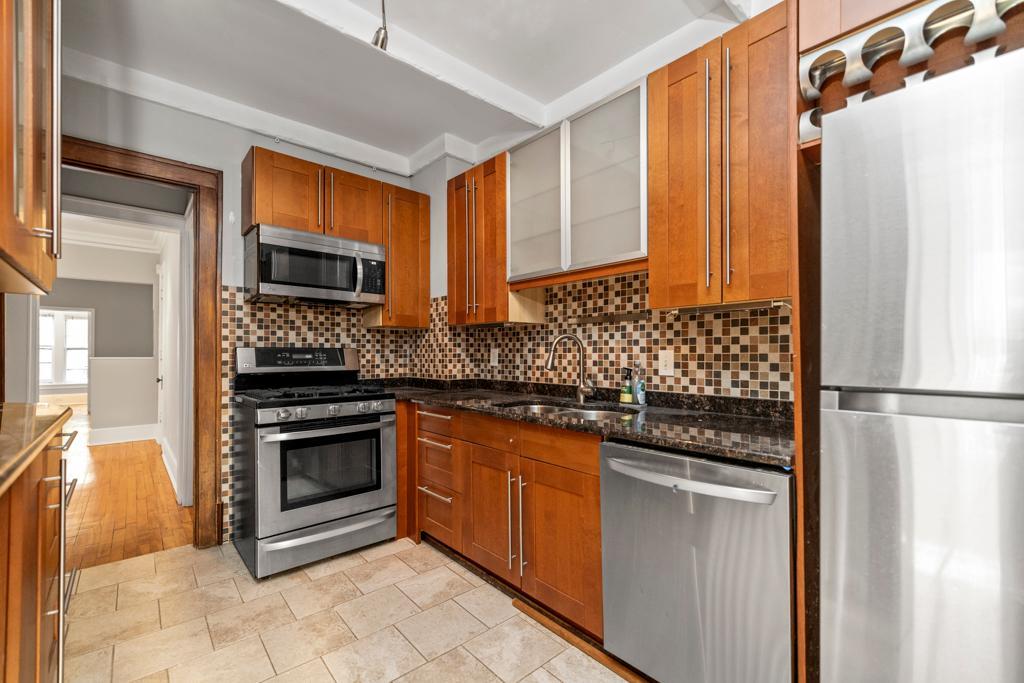 3133 Girard Avenue S Unit: 2