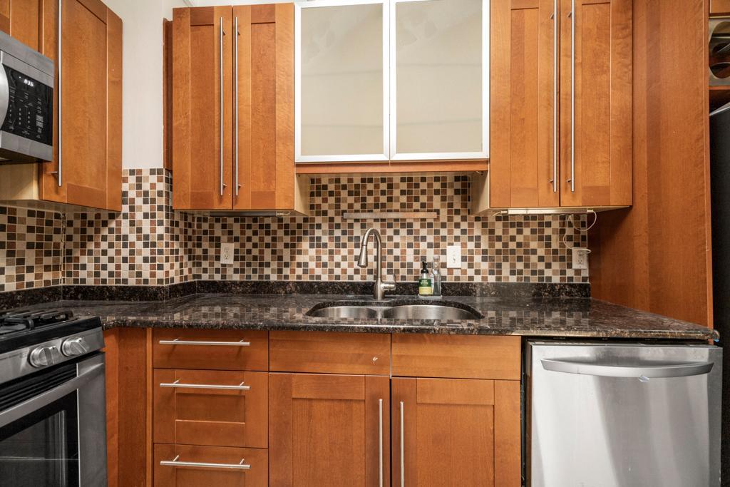 3133 Girard Avenue S Unit: 2