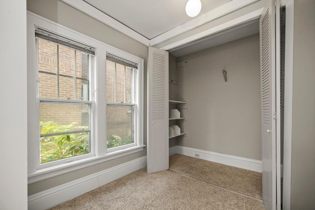 3133 Girard Avenue S Unit: 2