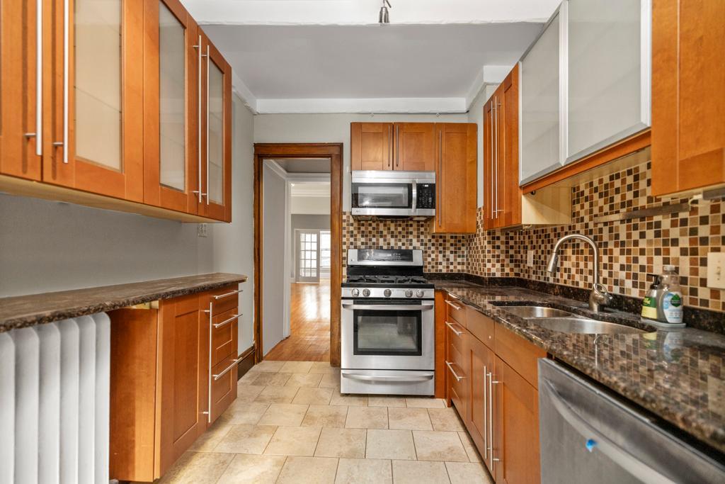 3133 Girard Avenue S Unit: 2
