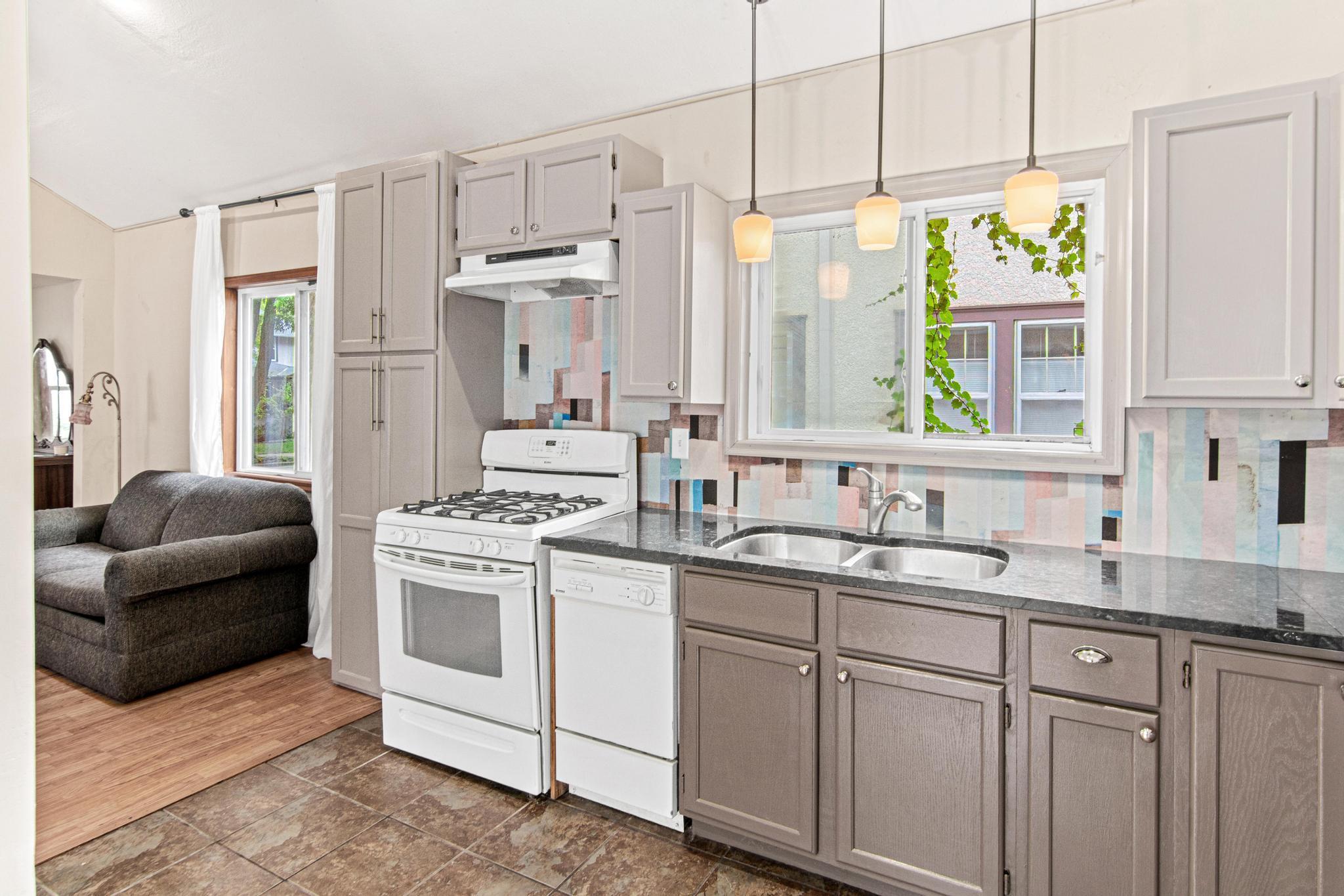 4535 Wentworth Avenue