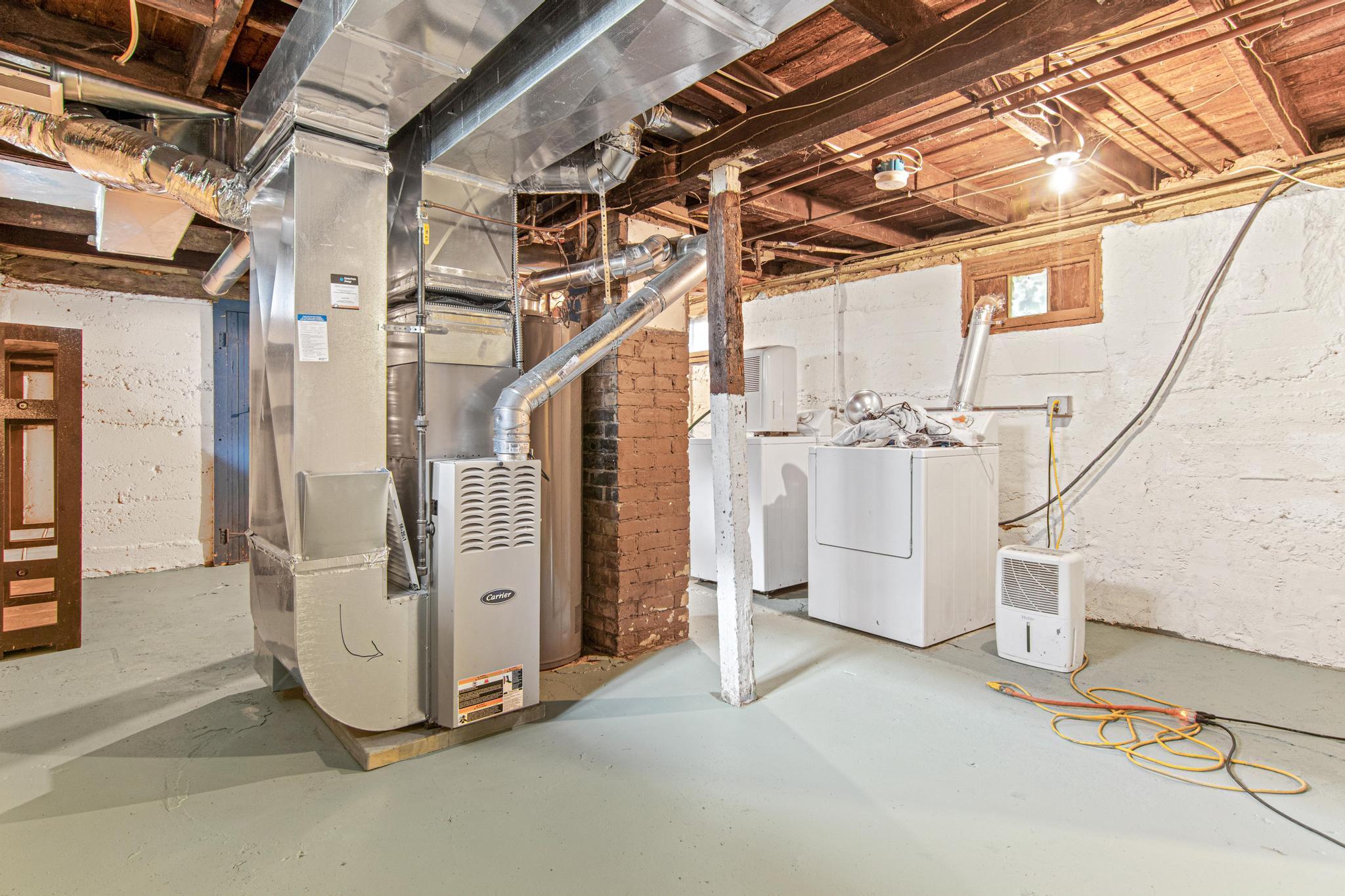 4535 Wentworth Avenue