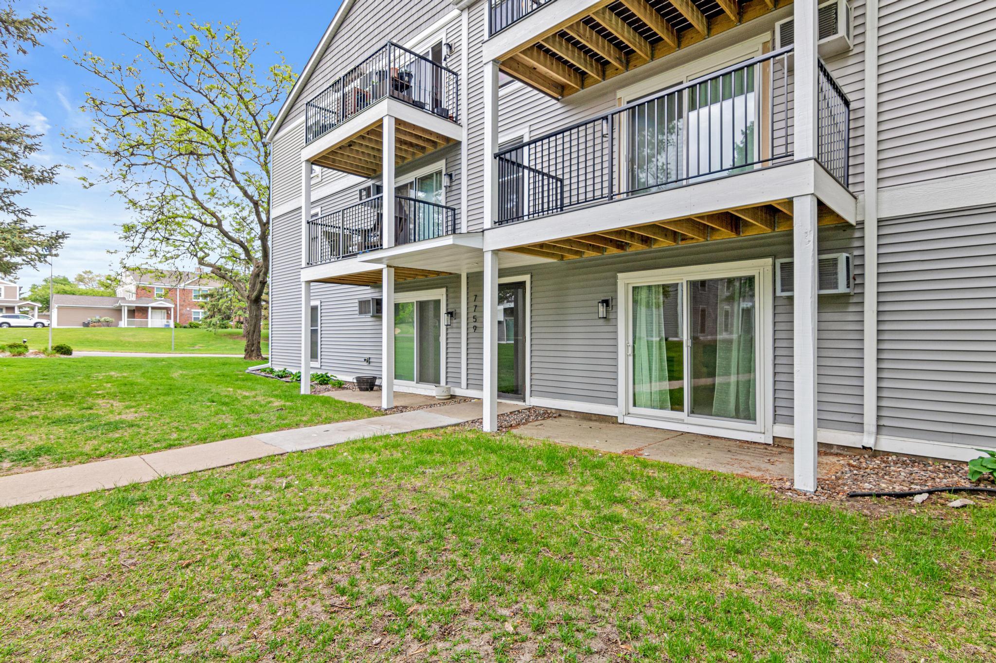 7759 142nd Street W Unit: 105